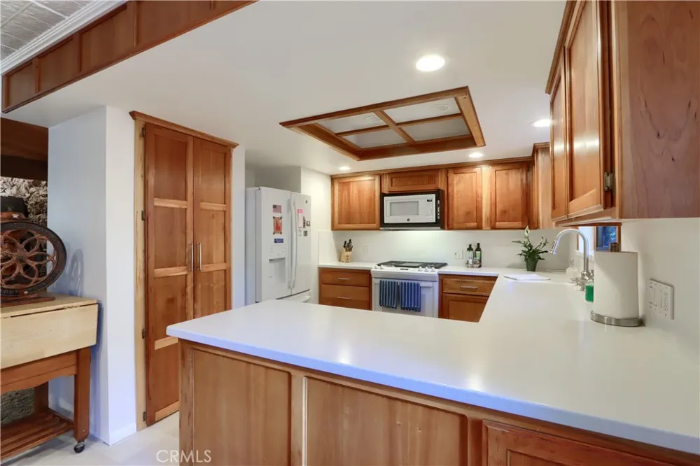 39670 Highview Oakhurst, CA 93644