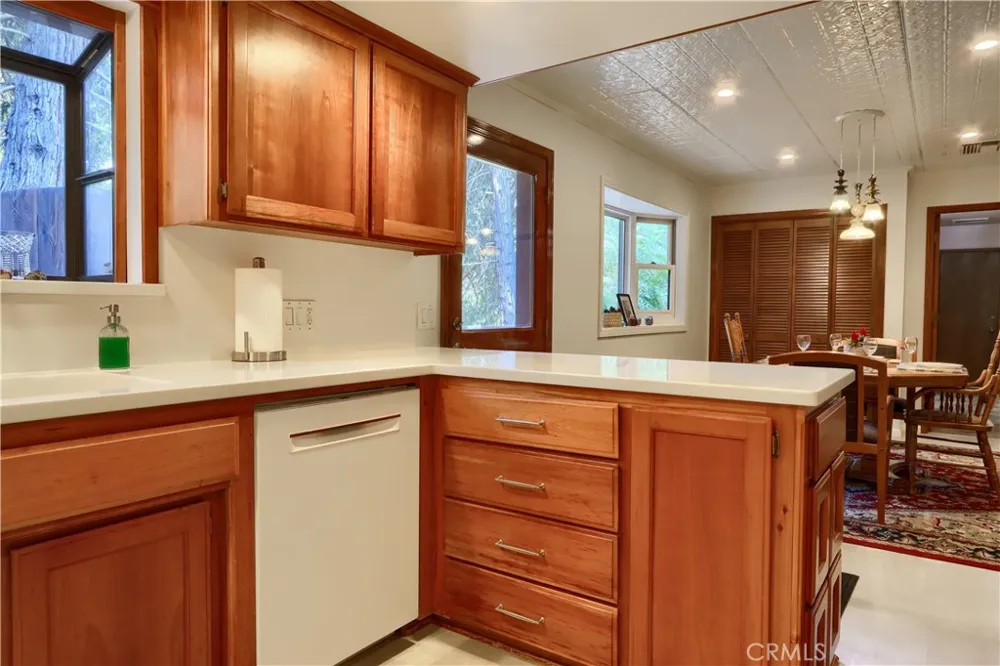 39670 Highview Oakhurst, CA 93644