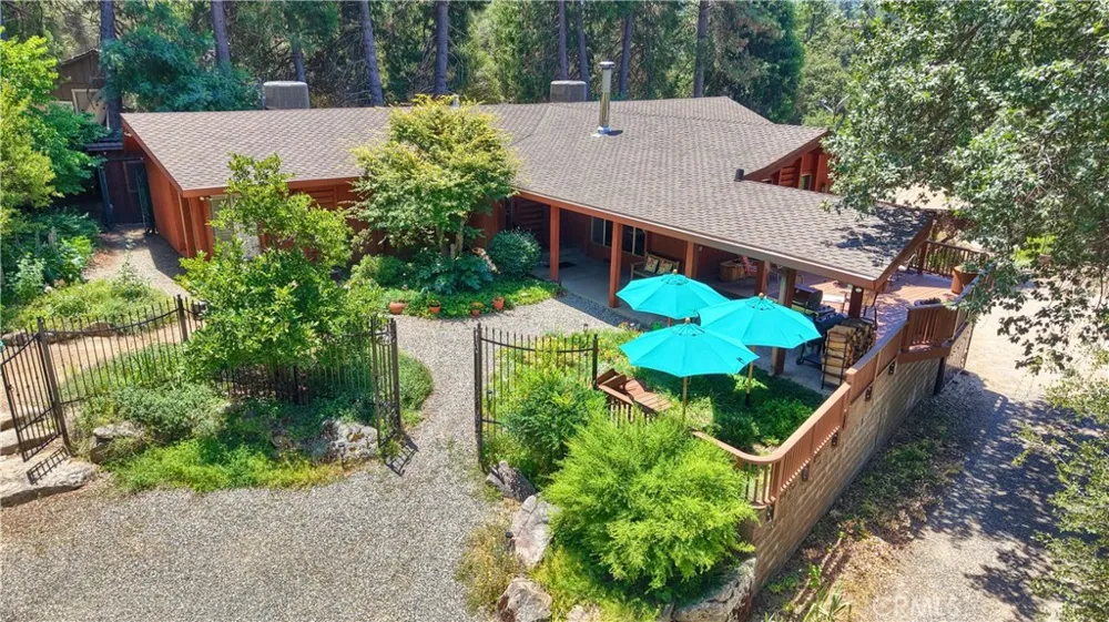 39670 Highview Oakhurst, CA 93644