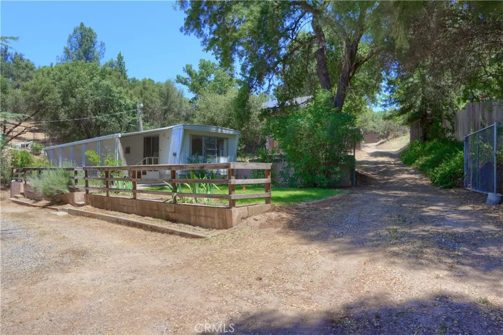 39670 Highview Oakhurst, CA 93644