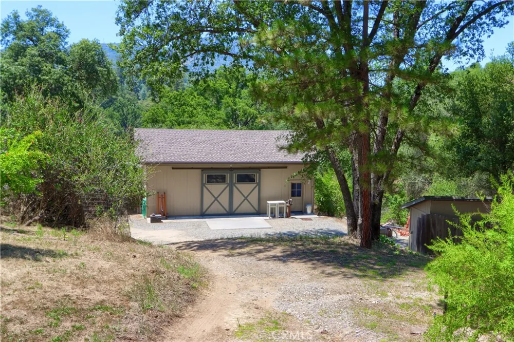 39670 Highview Oakhurst, CA 93644