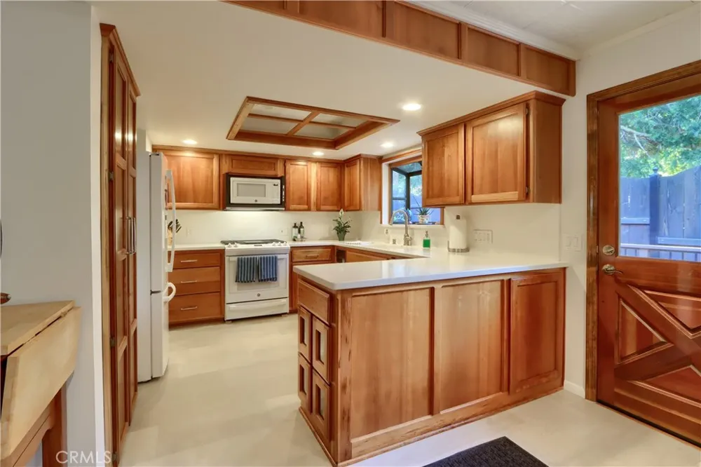 39670 Highview Oakhurst, CA 93644