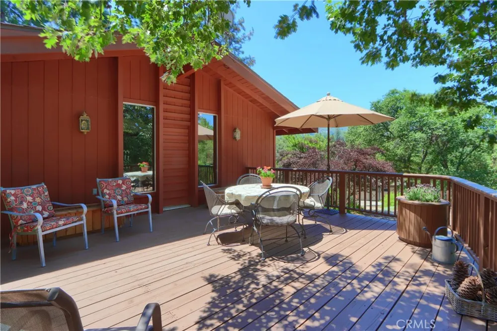 39670 Highview Oakhurst, CA 93644