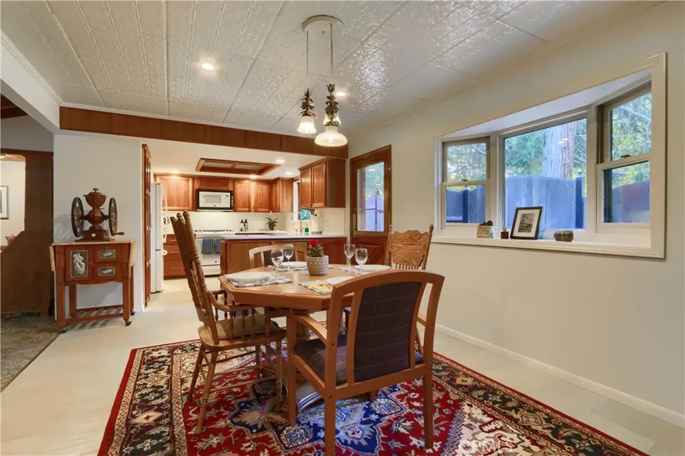 39670 Highview Oakhurst, CA 93644