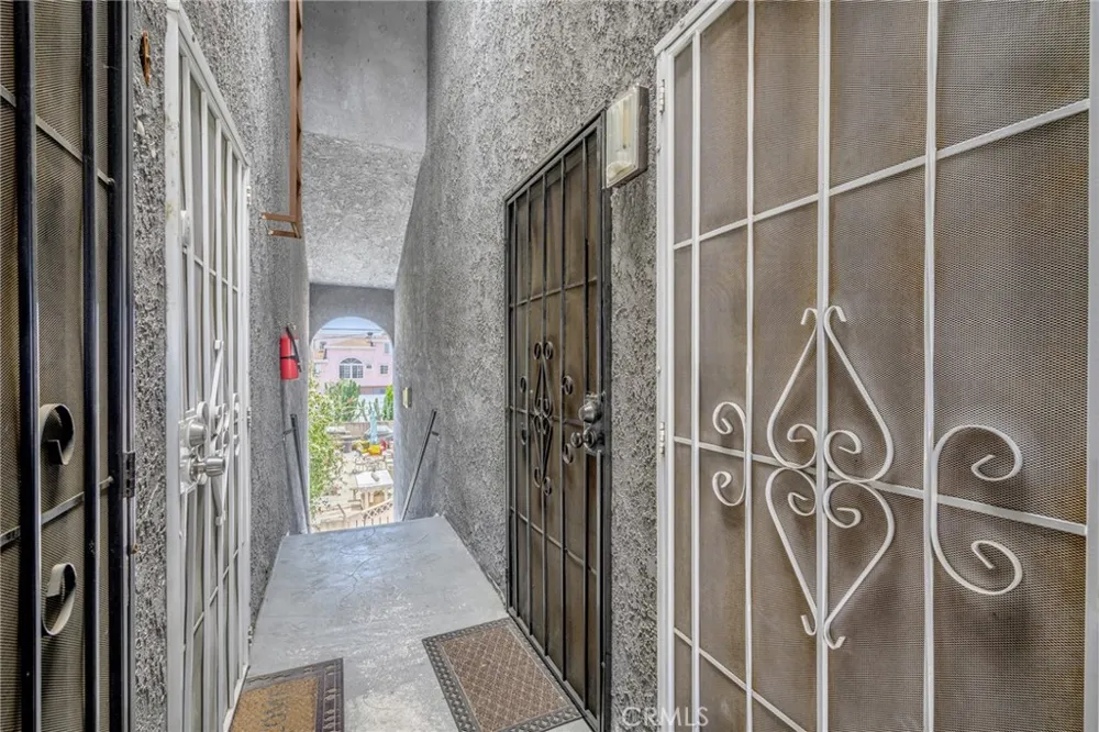 6406 Denny Avenue #5 North Hollywood, CA 91606