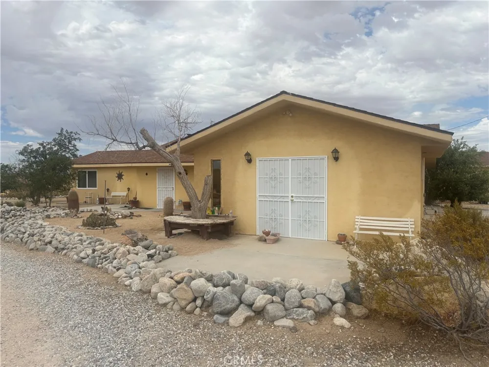3255 Sunset Joshua Tree, CA 92252