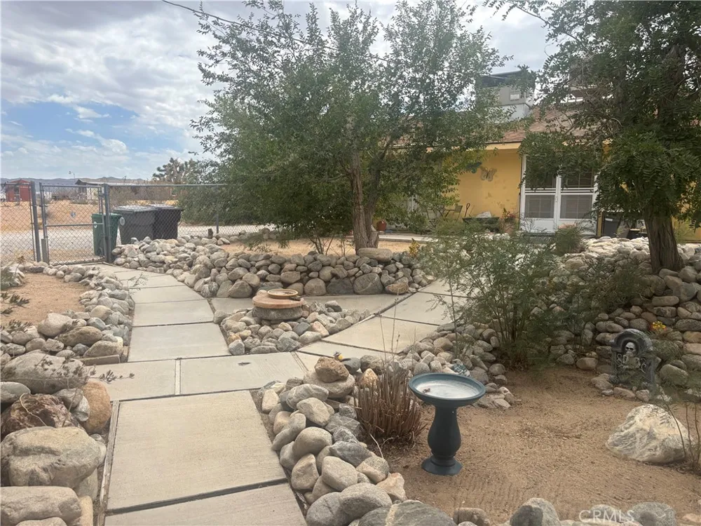 3255 Sunset Joshua Tree, CA 92252