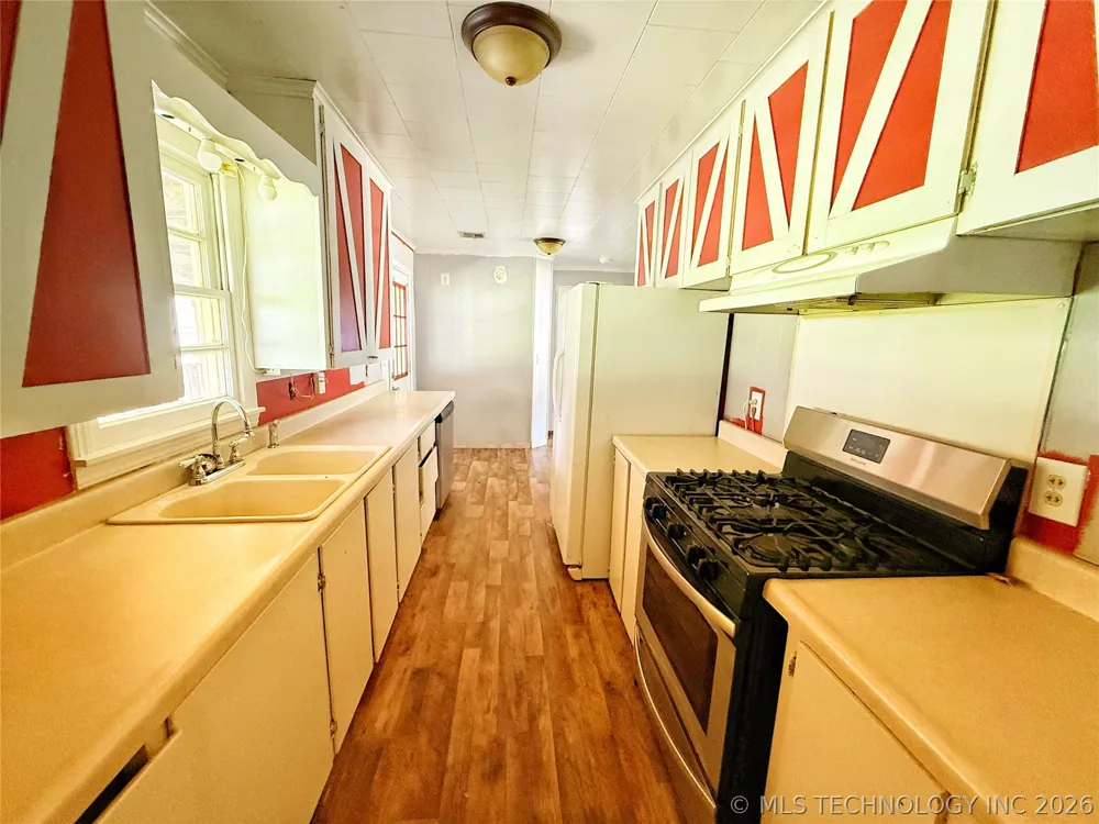 719 Kelker Holdenville, OK 74848