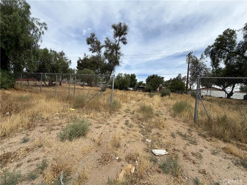 33646 Old State HWY Hemet, CA 92545