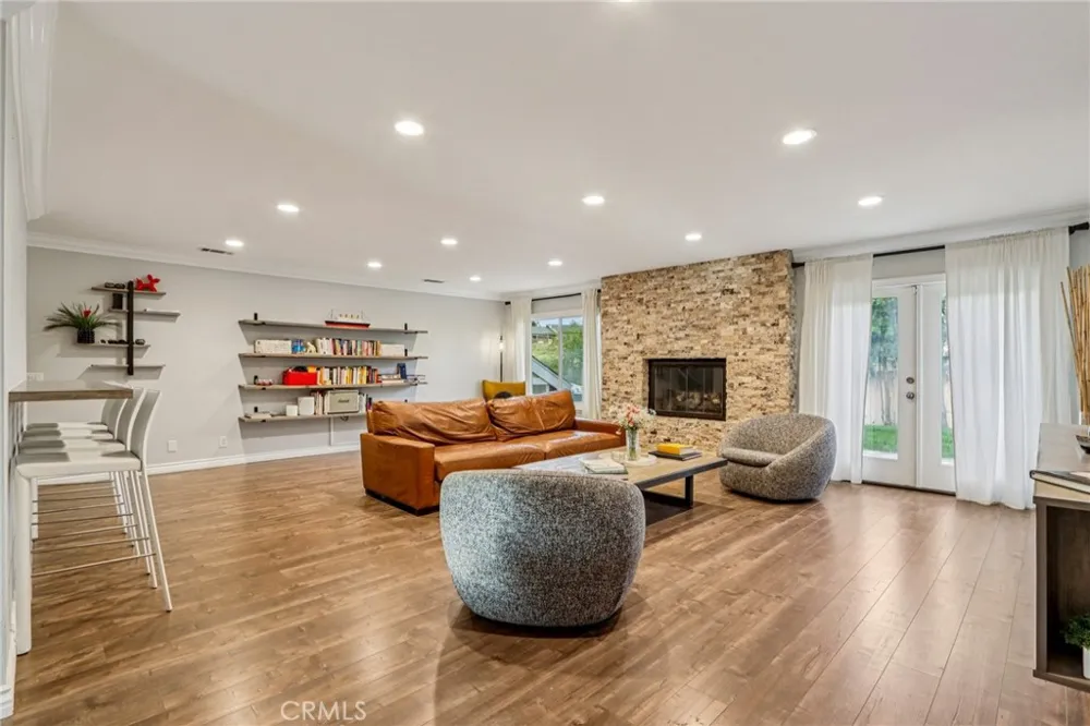 1016 La Feliz Redlands, CA 92373