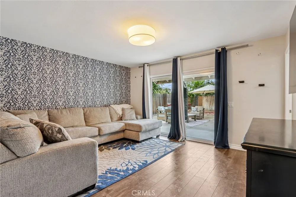 1016 La Feliz Redlands, CA 92373