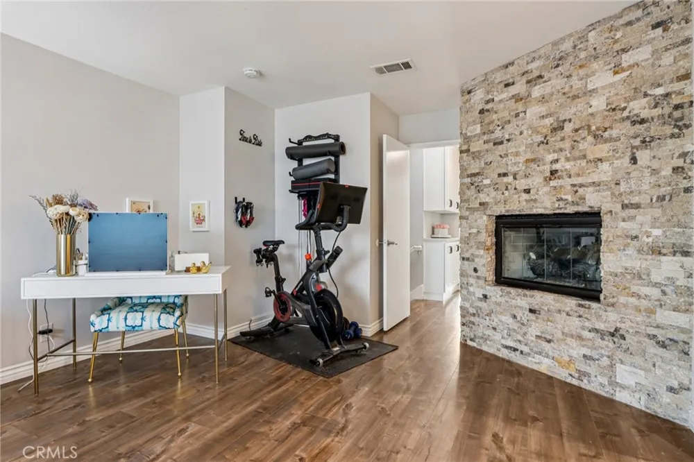 1016 La Feliz Redlands, CA 92373