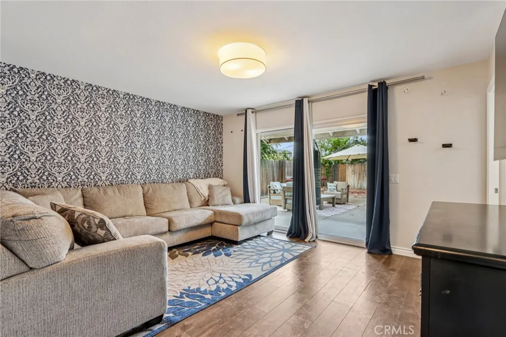 1016 La Feliz Redlands, CA 92373