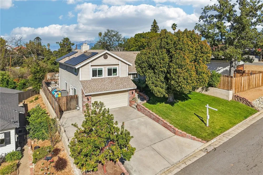1016 La Feliz Redlands, CA 92373