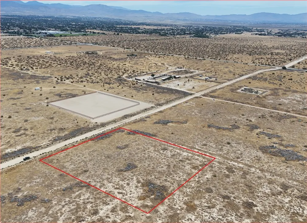 E Avenue Q Palmdale, CA 93591