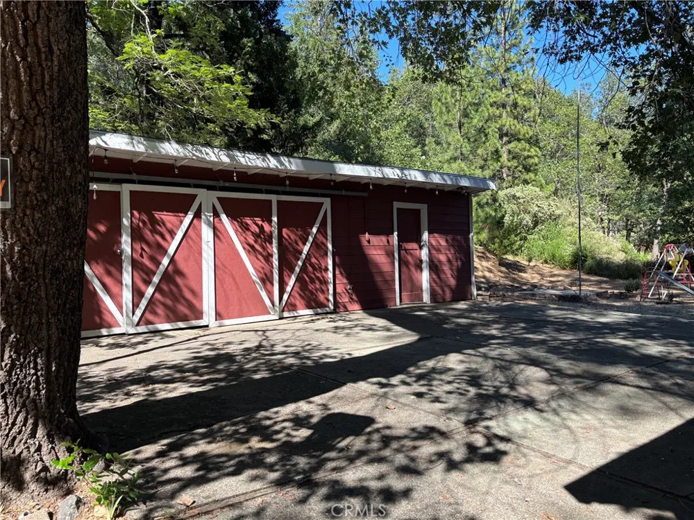 10728 Fishery Springs Road Loch Lomond, CA 95461