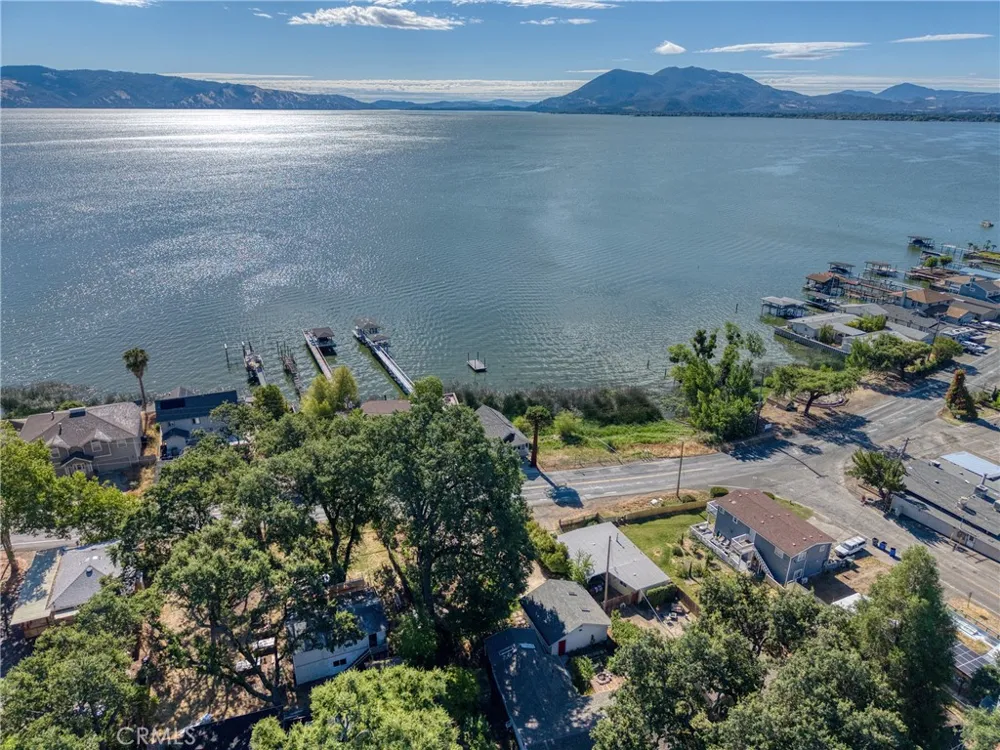 2637 Lakeshore Boulevard Lakeport, CA 95453