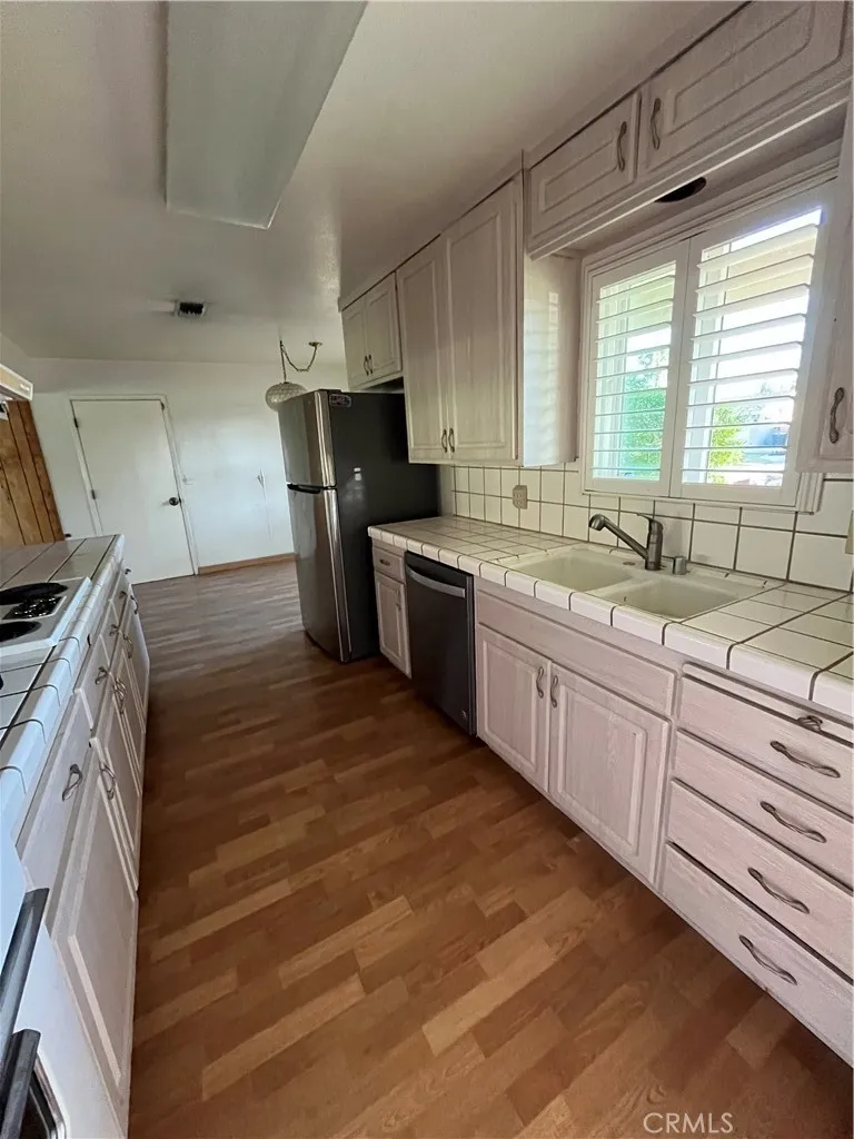 2212 Mauna Loa Ceres, CA 95307