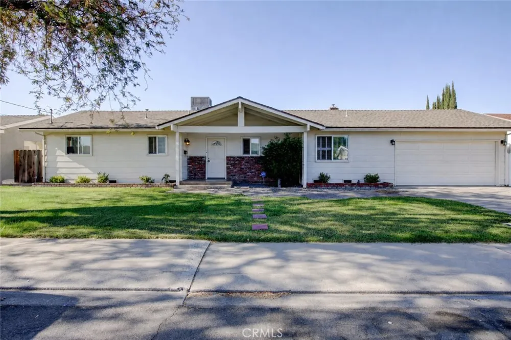 2212 Mauna Loa Ceres, CA 95307