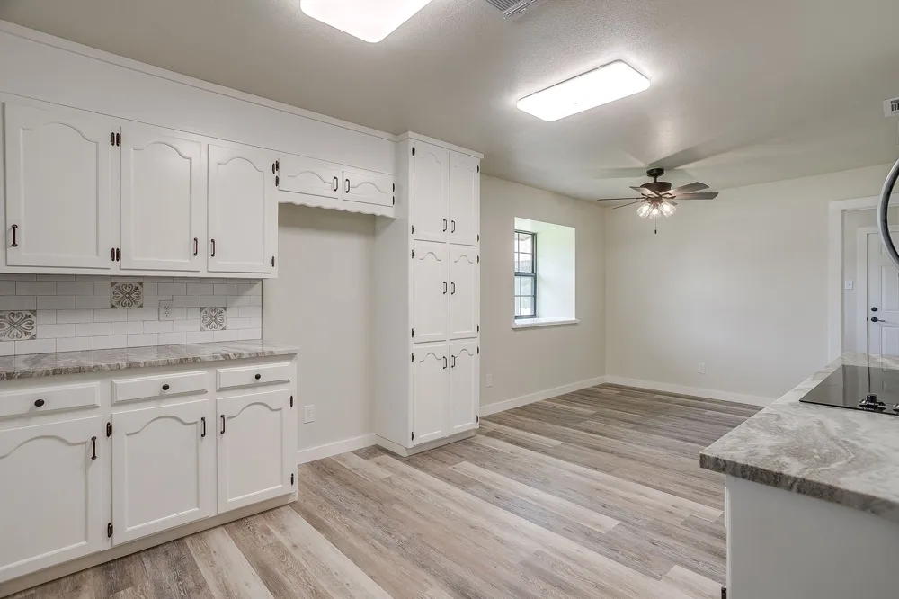 1009 Abbie Lane Glen Rose, TX 76043