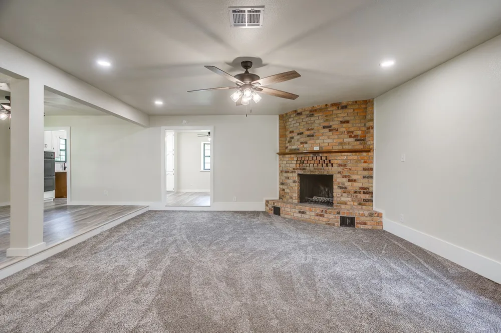 1009 Abbie Lane Glen Rose, TX 76043