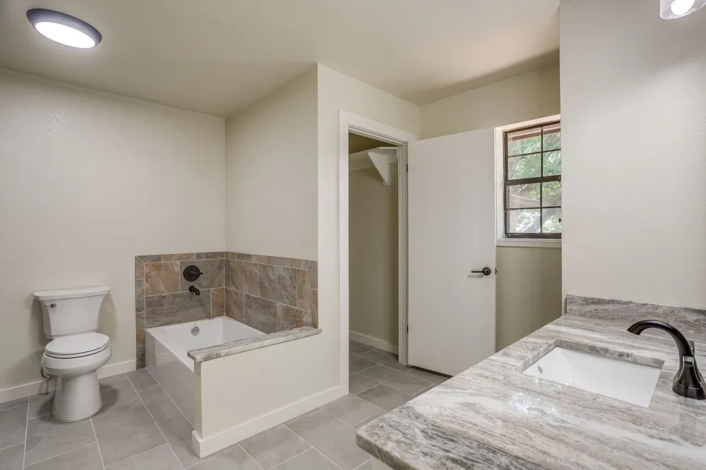 1009 Abbie Lane Glen Rose, TX 76043