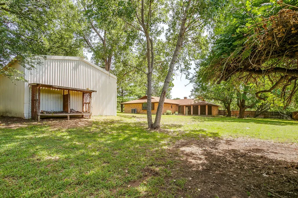 1009 Abbie Lane Glen Rose, TX 76043