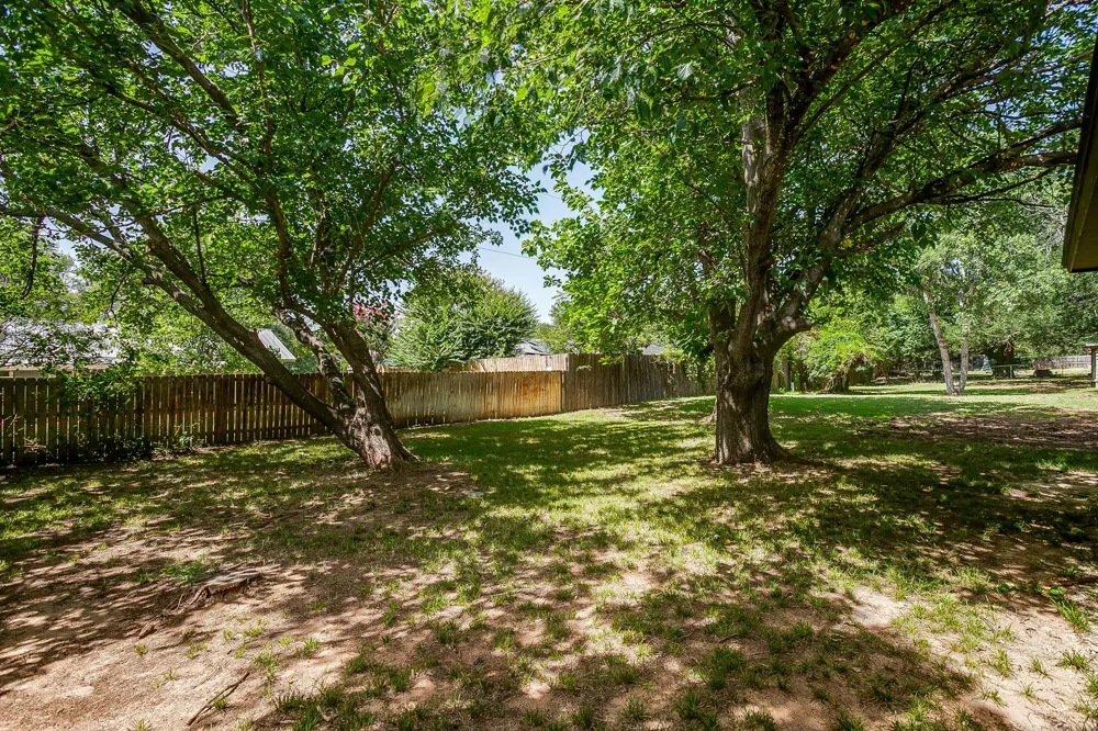 1009 Abbie Lane Glen Rose, TX 76043