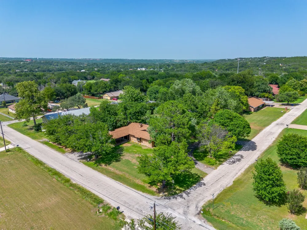 1009 Abbie Lane Glen Rose, TX 76043
