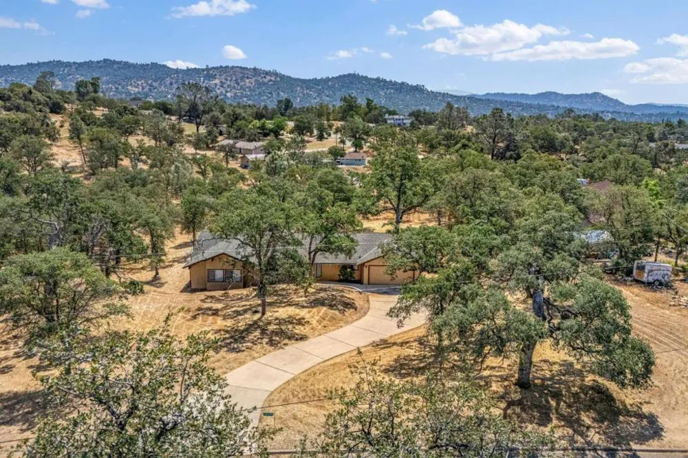 30159 Horseshoe Drive Coarsegold, CA 93614