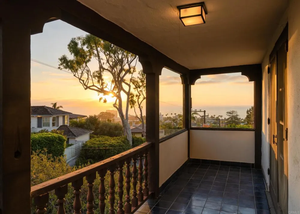 1406 La Jolla Knoll La Jolla, CA 92037