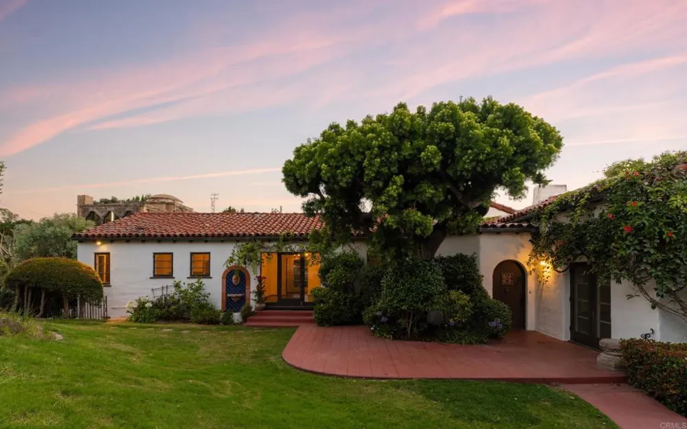 1406 La Jolla Knoll La Jolla, CA 92037