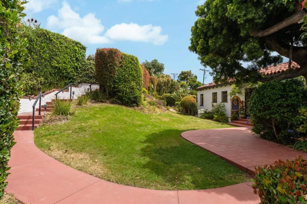 1406 La Jolla Knoll La Jolla, CA 92037