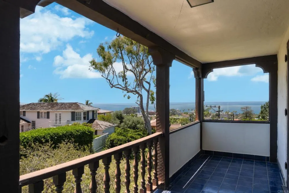 1406 La Jolla Knoll La Jolla, CA 92037