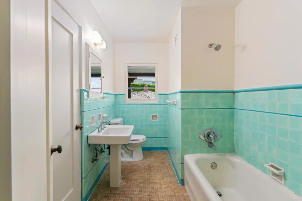 1406 La Jolla Knoll La Jolla, CA 92037