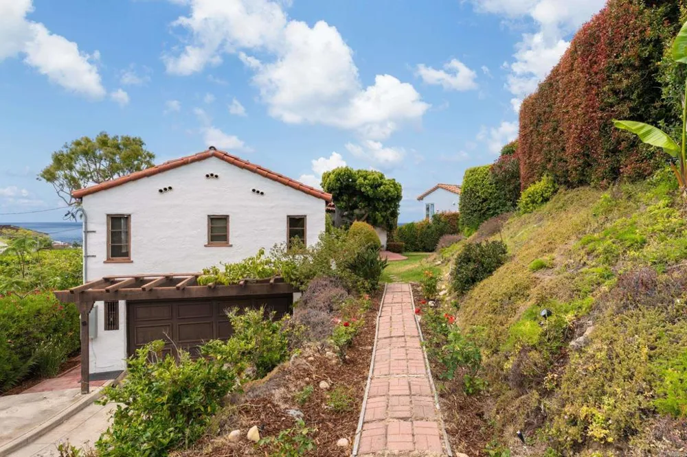 1406 La Jolla Knoll La Jolla, CA 92037
