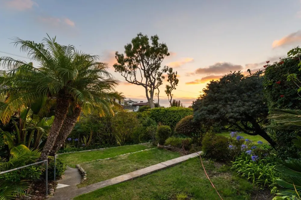 1406 La Jolla Knoll La Jolla, CA 92037