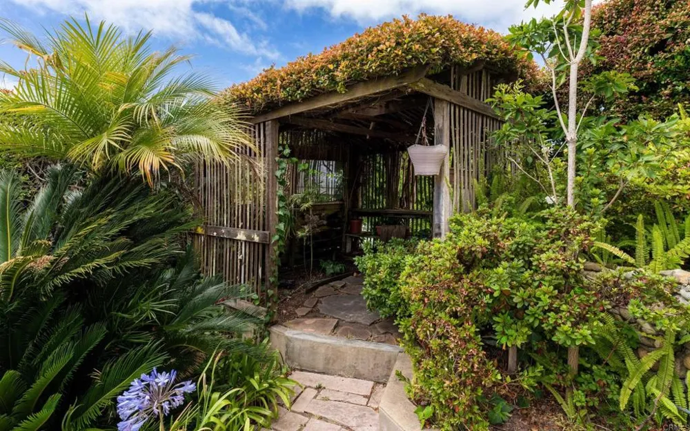 1406 La Jolla Knoll La Jolla, CA 92037