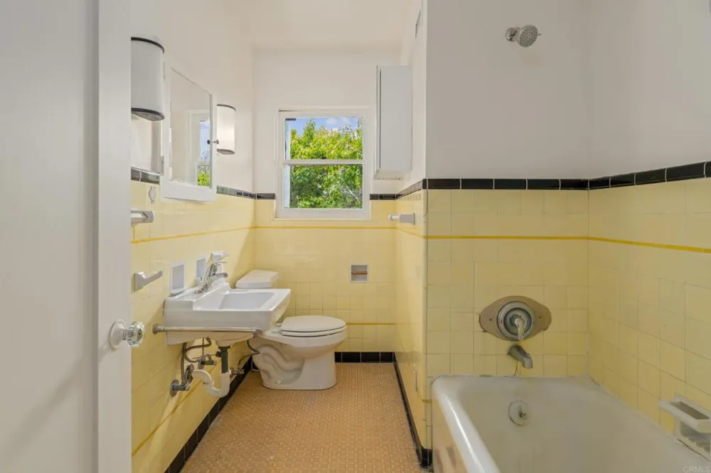 1406 La Jolla Knoll La Jolla, CA 92037