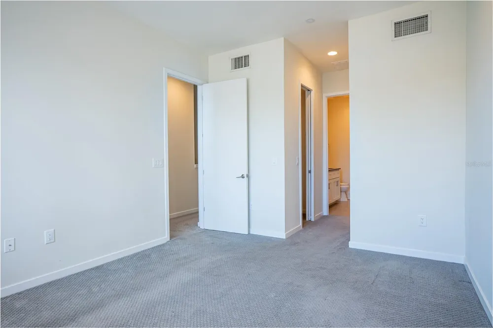 339 8TH STREET St Petersburg, FL 33701