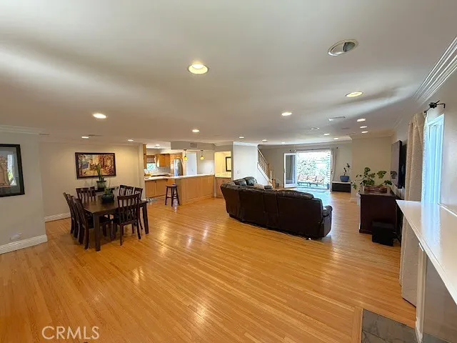 8433 California Whittier, CA 90605