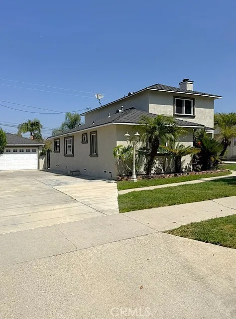 8433 California Whittier, CA 90605