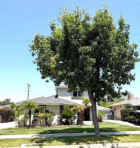 8433 California Whittier, CA 90605
