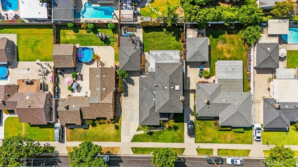 8433 California Whittier, CA 90605