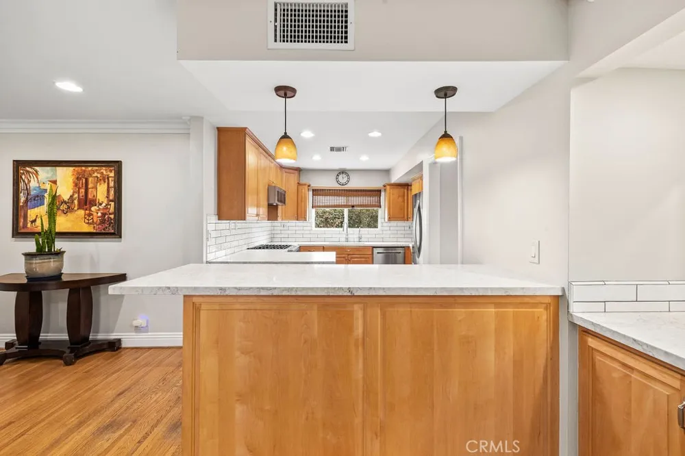 8433 California Whittier, CA 90605