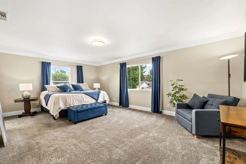 8433 California Whittier, CA 90605