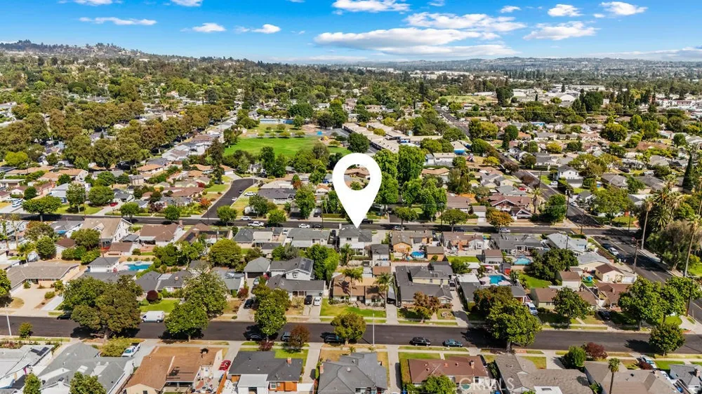 8433 California Whittier, CA 90605