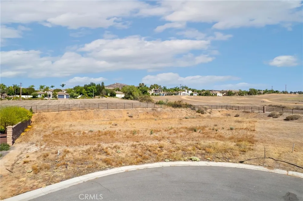 7948 Featherstone Ct Riverside, CA 92506