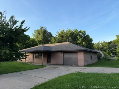 215 NE 7th Street