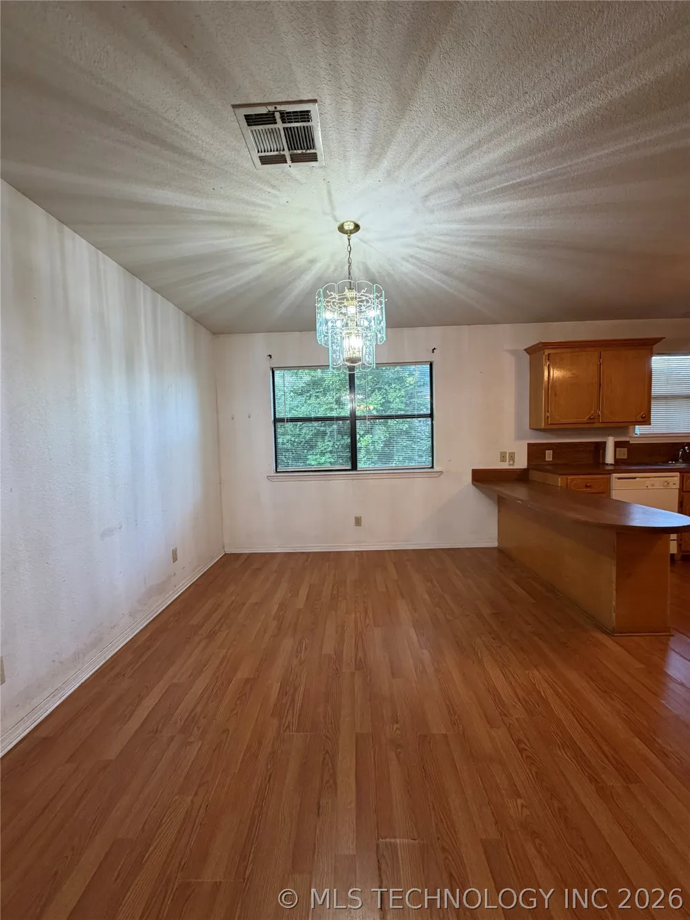 215 NE 7th Street Checotah, OK 74426